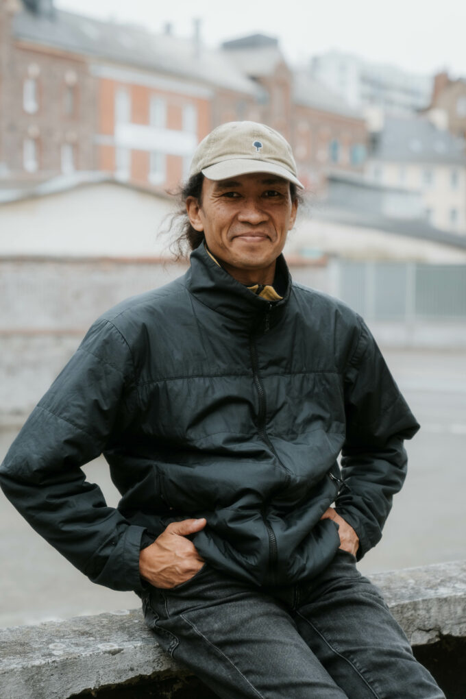 Portrait de l'artiste Bruce Chiefare.