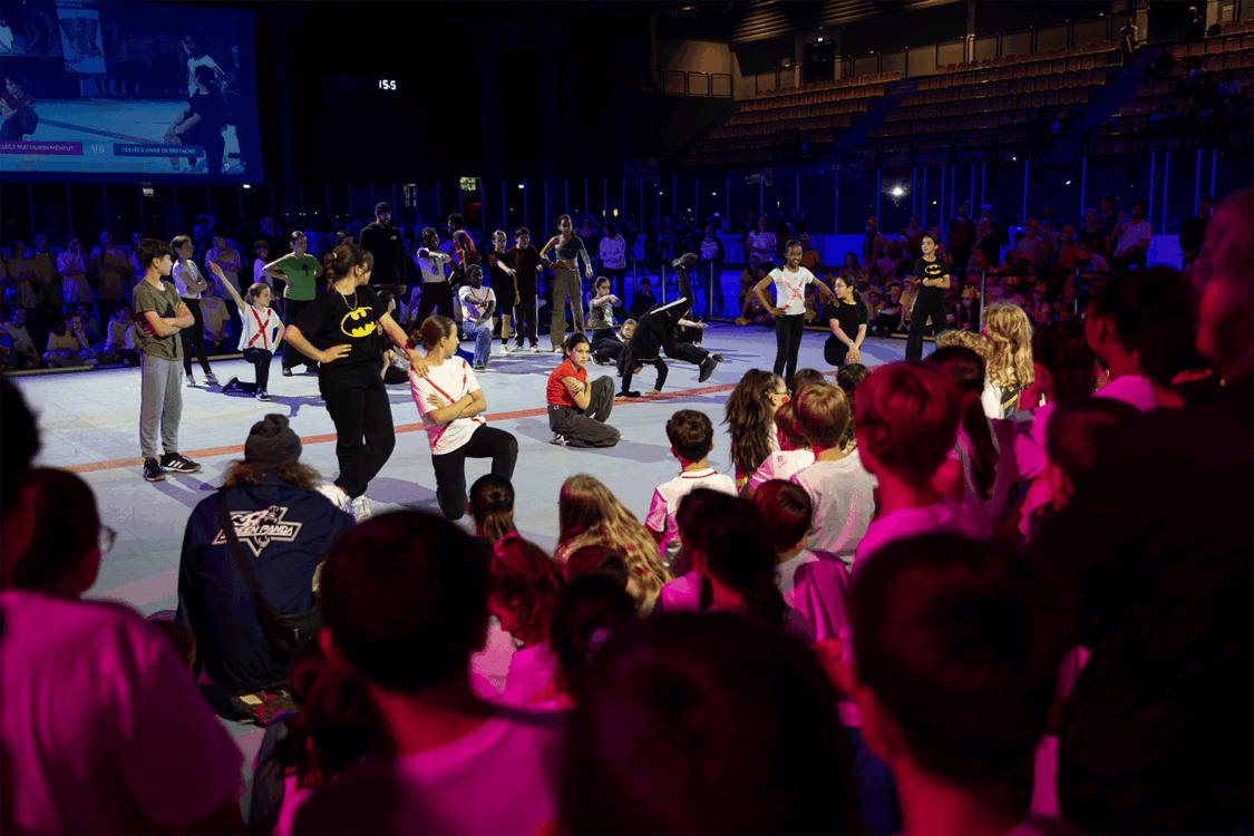 Photo d'une battle entre deux classes.