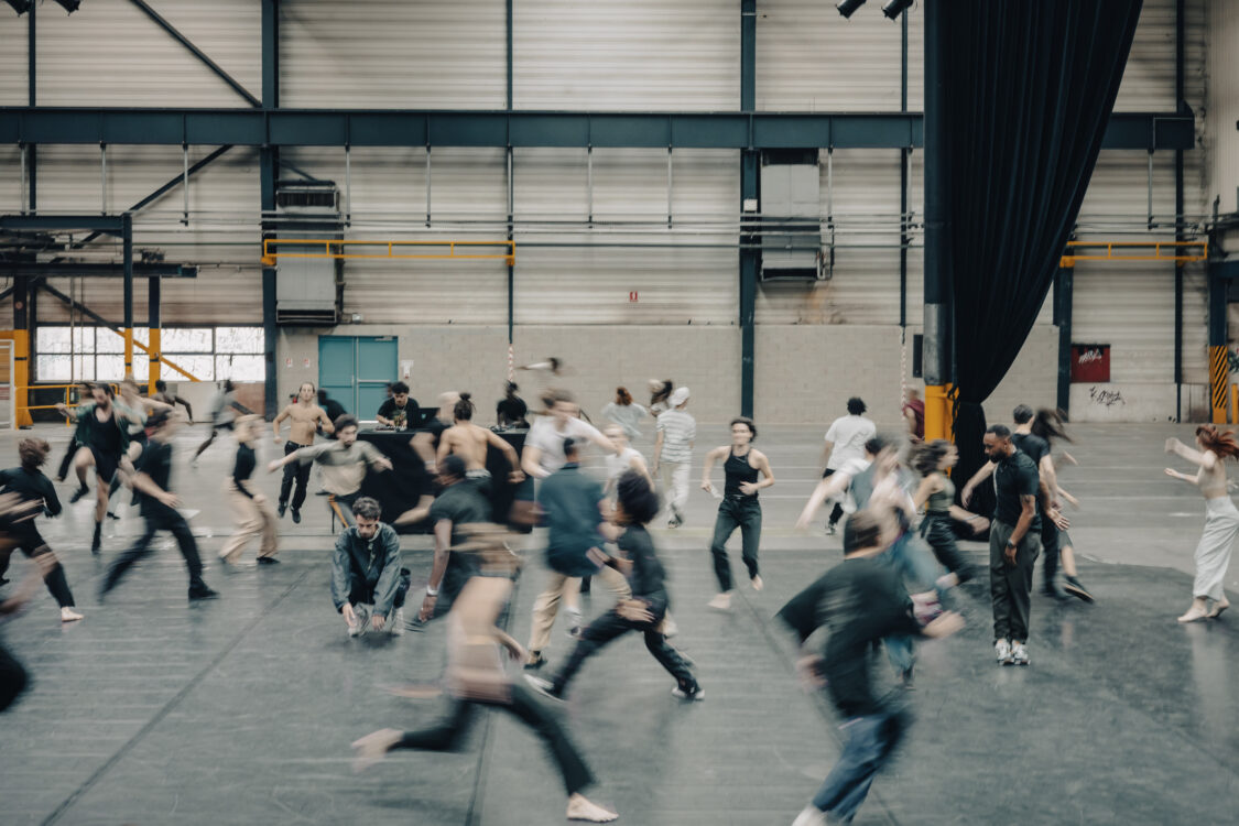 Artistes en mouvement.