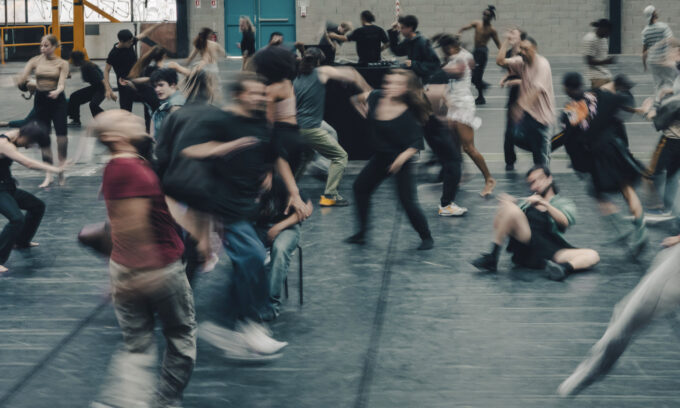 Artistes en mouvement.