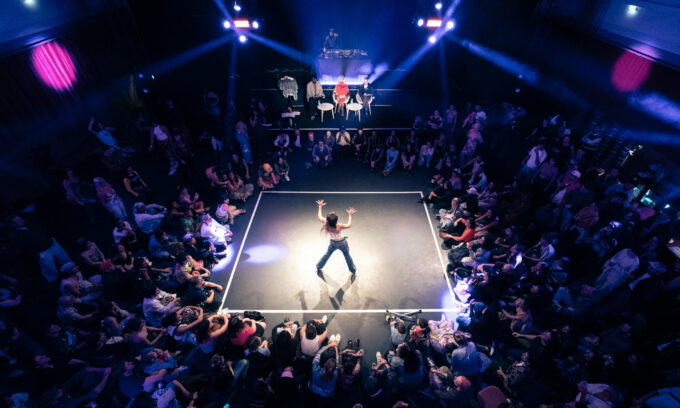 UNDER/GROUND, danses au centre
